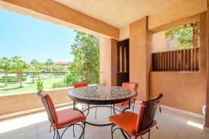 Coin Lumineux à Prestigia Piscine - vue Atlas