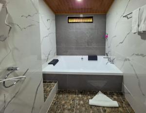Arenal Oasis Eco Lodge & Wildlife Refuge