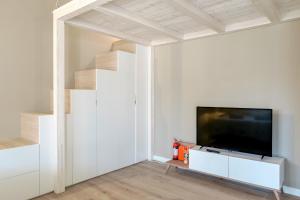 Casa Lugana 19 - monolocale con piscina direttamente a lago