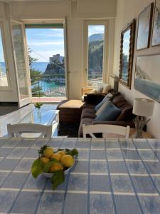 La casa di Gino in the centre with sea view