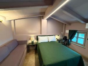 VILLA SUNFLOW Luxury Suites