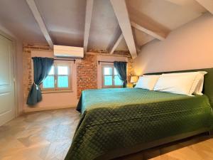 VILLA SUNFLOW Luxury Suites
