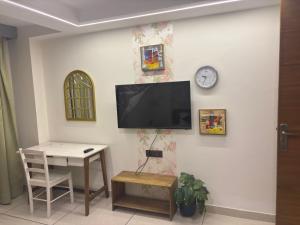 Antar Luxe Living