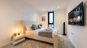 Tik Tok Famous Skyline Apartment 2BR Memories London