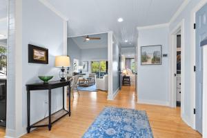 2465 Racquet Club Villa
