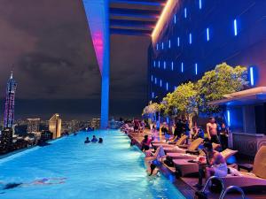 Rooftop Pool - Platinum Family Suites KLCC