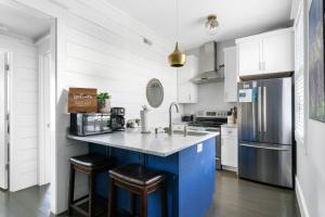 2nd Floor Suite BR 2BA Near King Sleeps 6
