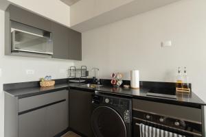 Central and peaceful stay near parks and dining