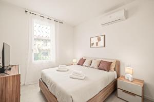 Villa Spiaggia Oro - 4 minute walk to the beach