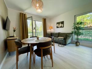 Kaszmir - ogródek, baseny, jacuzzi, sauny, sala zabaw dla dzieci, 400m do plaży płaskie wejście