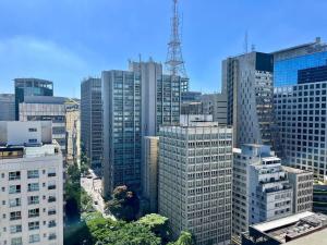 Flat Jardins - Arrumação diária, vaga, 1 minuto da Paulista
