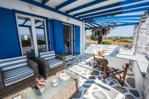 Beachfront - Traditional Greek Villa