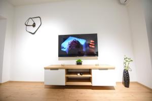 Green Corner Urban Apartment - Near Center & Bus Station