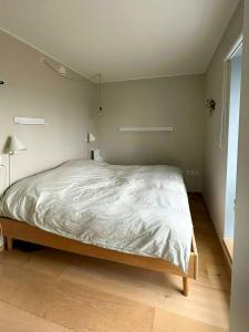 Hus Med Badebro Og Havudsigt På Margretheholmen