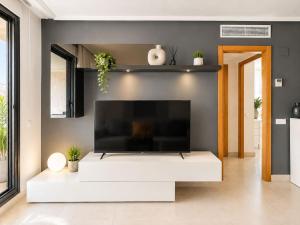 Valencia Beach Home 6