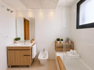 Valencia Beach Home 6