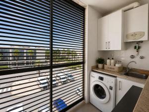 Valencia Beach Home 6