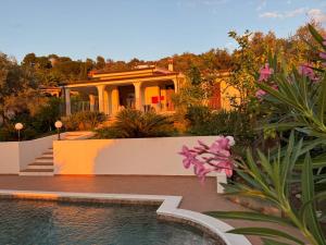 Dada Villa Sea View Villa, Pool and Charm img28
