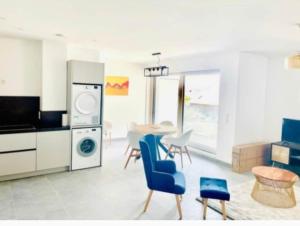 Spacious Urban Retreat with terrace&parking included