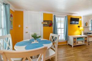 19th St. Beachside Hideaway