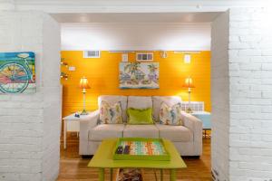 19th St. Beachside Hideaway