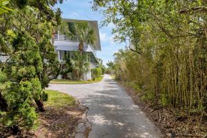 19th St. Beachside Hideaway