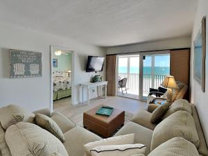 Pointe South 302