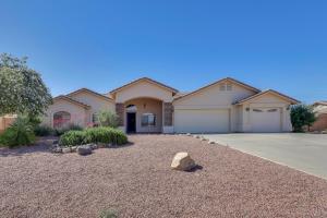 Kingman Mtn-View Home w Putting Green & Ping-Pong