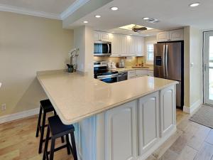 Pointe South 402