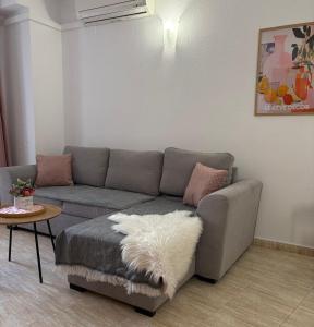 Piso con piscina, céntrico, cerca de la playa
