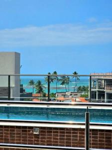 Flat + Rooftop e Piscina à 2min da praia | SSF114