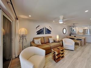 Pointe South 106