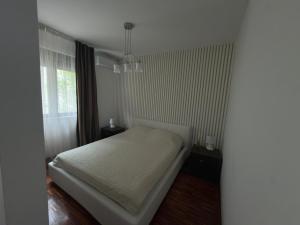 Luxury Waterfront Apartment in Boka Bay, Stollywood