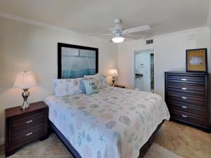 Pointe South 305