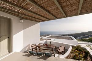Blu Dot Tinos