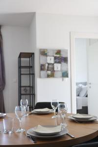 BRIGHT apartment Split with garage