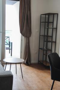 BRIGHT apartment Split with garage
