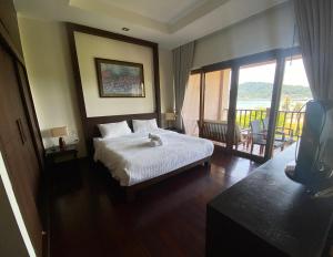 Chang Santi Apartments