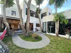 Lux Villa with Private Gym in Nuevo Cuscatlan