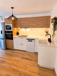 Gerones Atea Beach Apartment