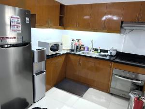 Stunning 2BR apt, 65 sq m Netflix at Rosewood Pointe Residences near BGC