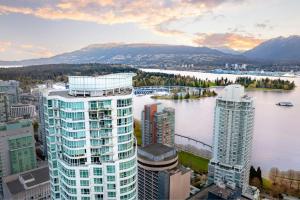 Vancouver Marriott Pinnacle Downtown Hotel