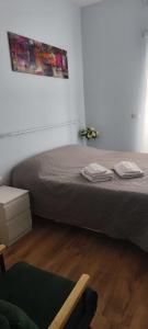 Rome Metro Steps Modern Apt 20min to Sea and Center