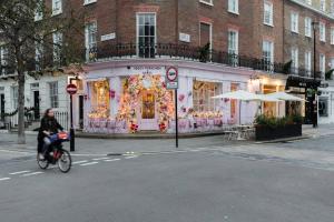 Eccleston Square V by onefinestay