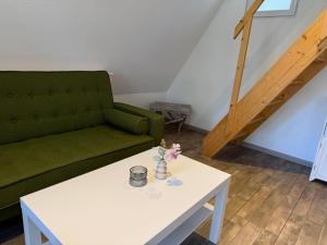 Glamping-Feeling im Grünen - kleine Finnhütte für besondere Tage am Meer - Soul