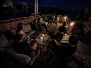 Roof Apartment and Parking Assistance