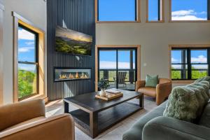 Mountain Views with Swim Spa EV and Dog Friendly