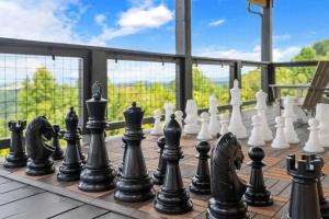 Mountain Views with Swim Spa EV and Dog Friendly