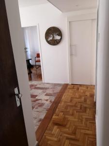 Best location Great spacious and airy apartment,