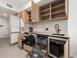 501 First 412A Downtown Skyline Cozy Studio